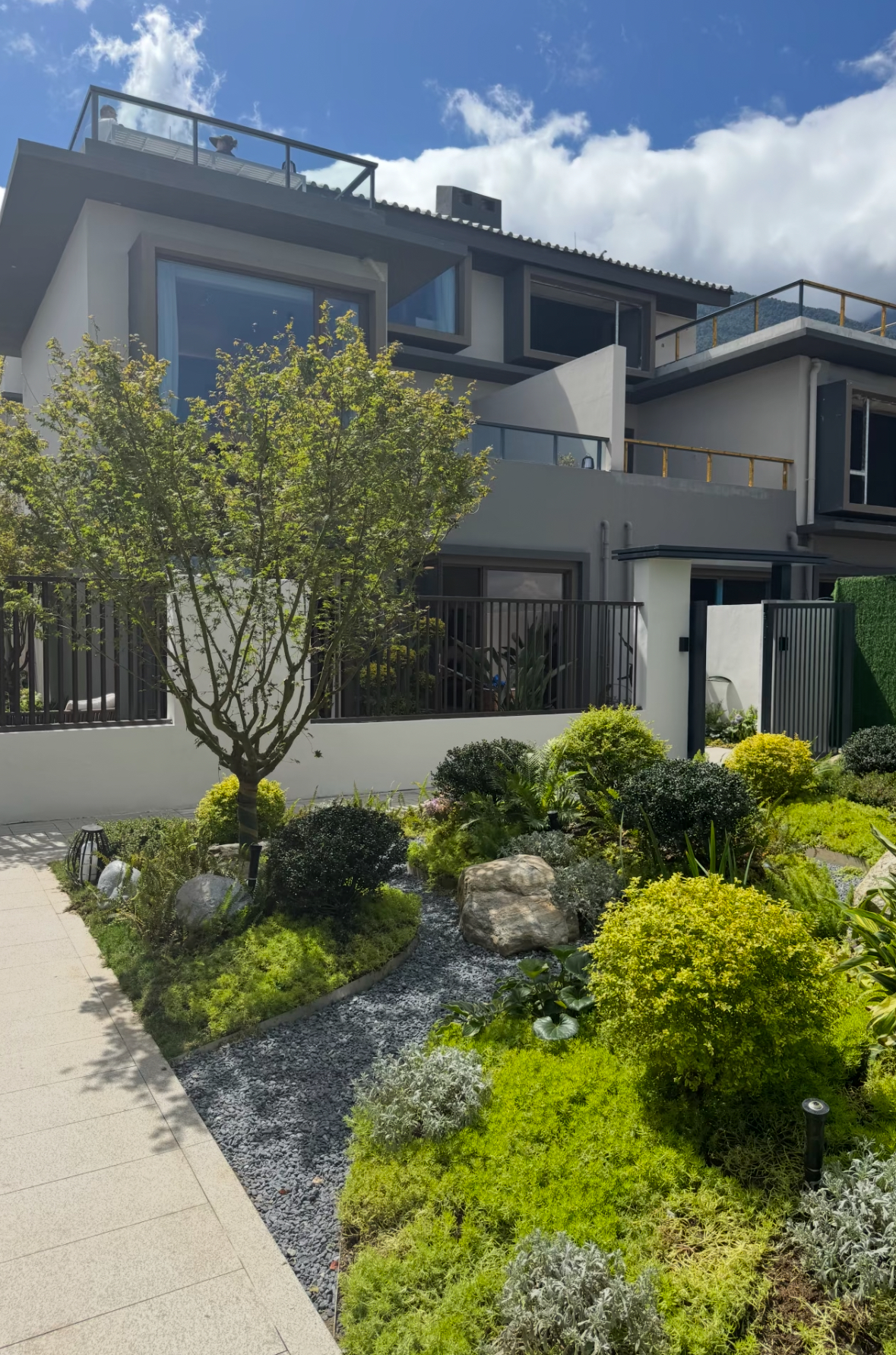 大理王宫一期A34精装样板间举牌竞拍